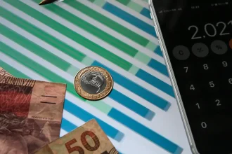 mercado-mantem-previsao-de-pib-acima-de-2%-este-ano