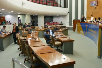 deputados-aprovam-projetos-que-beneficiam-empreendedores-e-pcd
