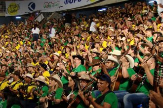 guinness-book-registra-maior-orquestra-de-viola-do-mundo-durante-evento-em-uberlandia