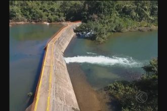 rompimento-de-barreira-no-rio-araguari-causa-problemas-ambientais-em-uberlandia