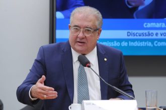 comissao-aprova-exigencia-de-informacoes-sobre-padroes-de-seguranca-de-box-de-banheiro