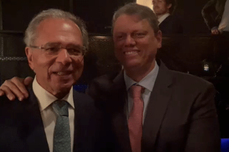 guedes-encontra-tarcisio-em-ny:-‘todo-mundo-sabe-que-ele-sera-presidente’