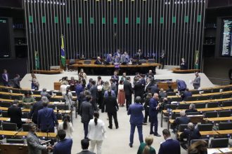 projeto-que-garante-cota-de-producao-nacional-em-plataformas-por-streaming-e-retirado-de-pauta;-acompanhe