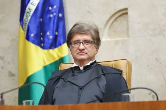 pgr-pede-inclusao-de-foragidos-do-8/1-em-lista-vermelha-da-interpol