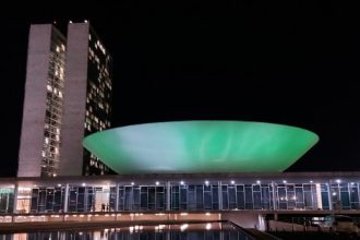 congresso-se-ilumina-de-verde-pelo-dia-mundial-de-conscientizacao-sobre-a-doenca-celiaca