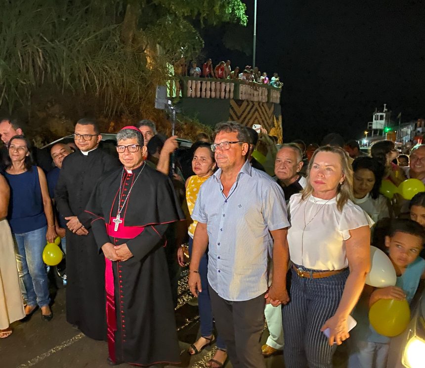 deputado-fabion-recepciona-novo-bispo-diocesano-de-tocantinopolis,-dom-carlos-henrique