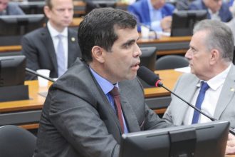 comissao-aprova-projeto-com-regras-para-prazo-de-suspensao-de-acoes-individuais-de-consumidores