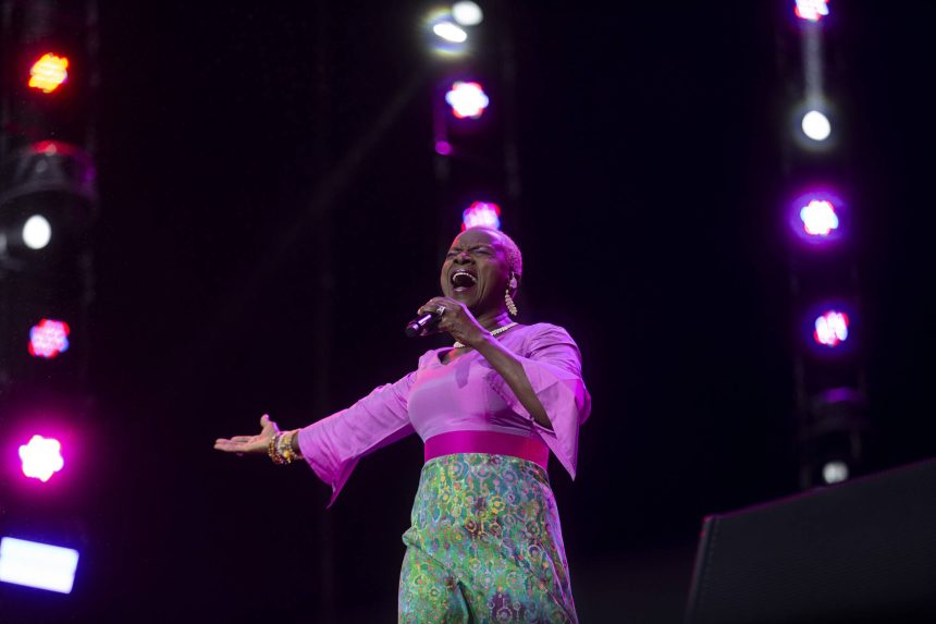rock-in-rio-anuncia-shows-do-global-village,-com-angelique-kidjo-e-carminho