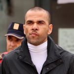 daniel-alves-abre-negocio-para-agenciar-jogadores-apos-sair-da-prisao,-diz-jornal