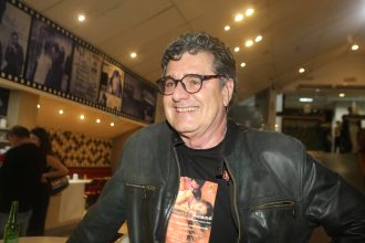 morre-o-cineasta-toni-venturi,-aos-68-anos,-no-litoral-de-sao-paulo