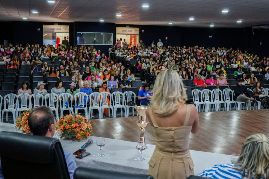 “a-arte-de-cuidar-sempre-foi-a-minha-primeira-opcao”,-disse-estudante-que-participou-do-2o-congresso-de-enfermagem-de-araguaina