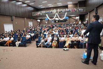 mais-de-350-pessoas-participaram-do-ii-seminario-menino-bernardo-em-araguaina,-abrindo-oficialmente-a-8a-semana-do-bebe