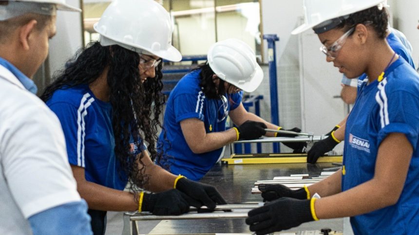 processo-seletivo-do-senai-oferta-vagas-para-tecnicos-e-instrutor-com-salarios-de-ate-r$-5,5-mil