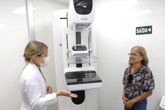 “estou-atrasada-com-os-exames-e-isso-nao-pode-acontecer”,-reconheceu-paciente-atendida-pela-carreta-da-saude-da-mulher-em-araguaina