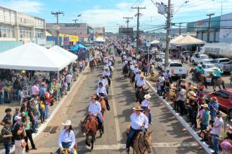 prefeitura-de-araguaina-orienta-populacao-e-comerciantes-sobre-a-34a-cavalgada-de-araguaina