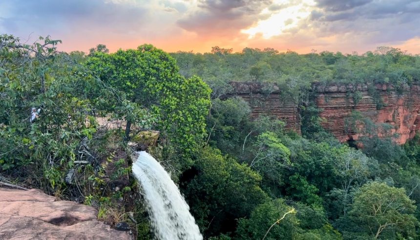 cachoeiras,-trilhas-e-historia:-empreendedores-investem-em-turismo-nas-serra-gerais-e-movimentam-economia-no-estado