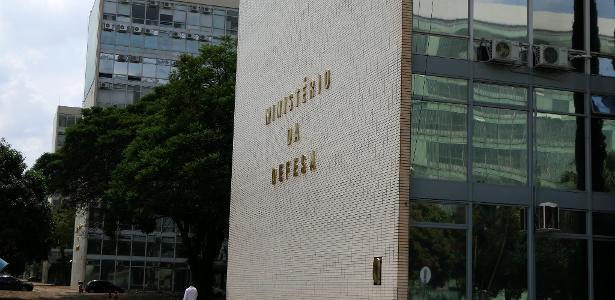 defesa-nomeia-tenente-que-sugeriu-morte-de-lula-em-post-e-depois-recua