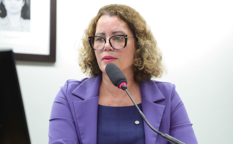 comissao-da-camara-aprova-assistencia-de-saude-remota-a-pessoa-idosa-por-aplicativo-digital