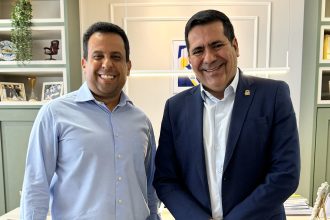 este-e-o-ano-do-pccr-da-educacao,-afirmam-marcus-marcelo-e-secretario-ao-anunciarem-comissao