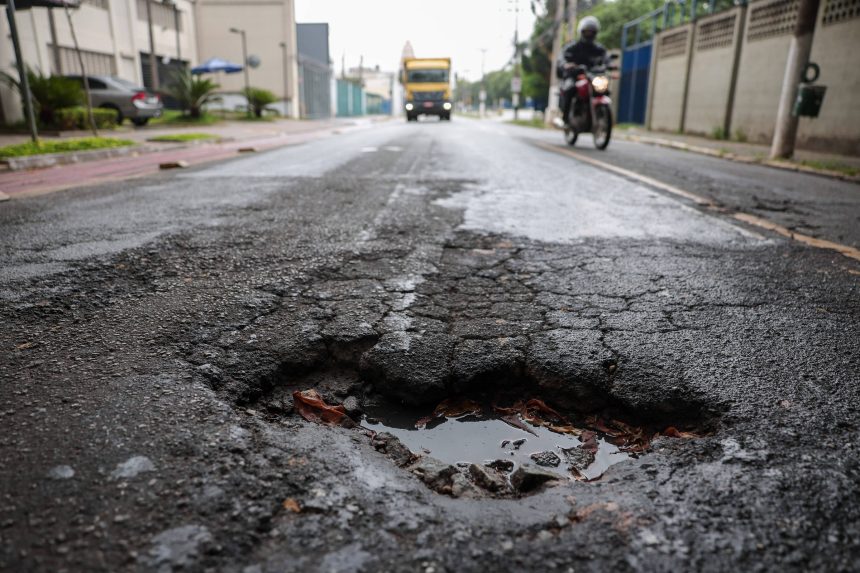 promotoria-investiga-ricardo-nunes-por-programa-de-recapeamento-em-sp
