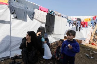 numero-de-deslocados-a-forca-no-mundo-bate-novo-recorde-e-atinge-117-milhoes-de-pessoas,-diz-onu