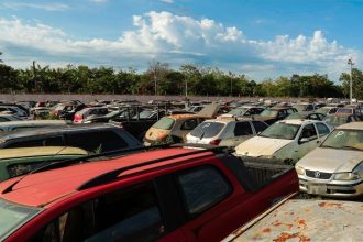 mais-de-2,1-mil-veiculos-apreendidos-podem-ir-a-leilao-se-nao-forem-retirados-de-patio;-veja-lista