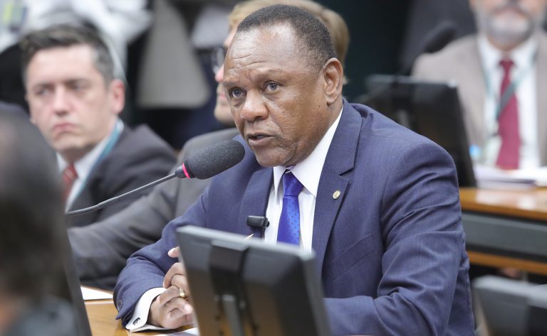 comissao-aprova-incentivo-para-empresa-contratar-paciente-renal-em-dialise-ou-transplantado