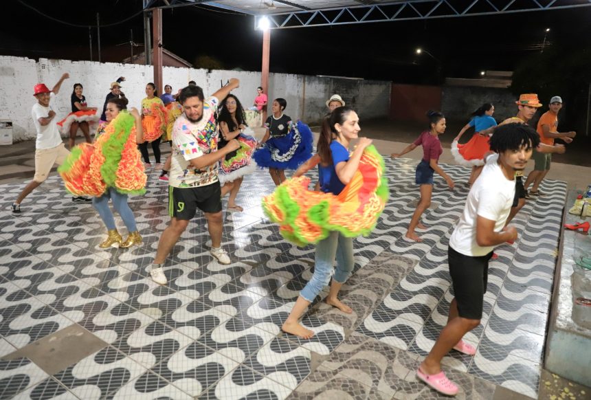 sao-joao-do-cerrado:-junina-os-fei-de-cun-forca-trara-tematica-nostalgica-com-o-sitio-do-pica-pau-amarelo