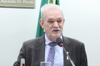 comissao-aprova-punicoes-para-pessoas-e-empresas-que-discriminarem-pessoas-com-autismo