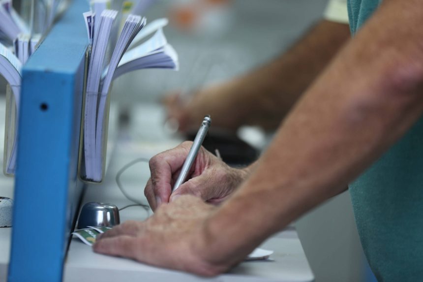 confira-a-partir-das-20h-deste-sabado-(15)-o-resultado-do-concurso-2737-da-mega-sena