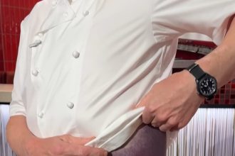 chef-gordon-ramsay-sofre-acidente-de-bicicleta-e-mostra-hematomas;-veja-fotos