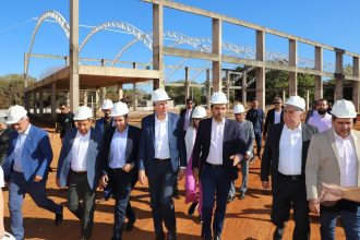 parlamentares-prestigiam-retomada-de-obras-de-escola-profissionalizante-em-palmas