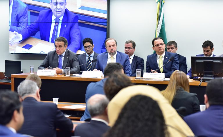 ministro-diz-que-tarifa-de-luz-nao-vai-subir-com-mp-da-amazonas-energia