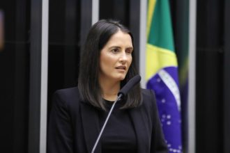 camara-anuncia-vencedores-de-2025-do-premio-brasil-mais-inclusao-deputada-amalia-barros