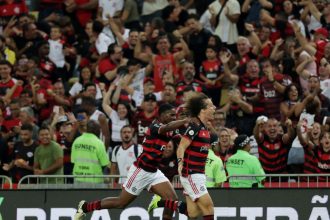 flamengo-arranca-vitoria-sobre-o-bahia-para-liderar-o-brasileiro