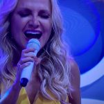 eliana-chora,-agradece-silvio-santos-e-canta-com-daniel-em-seu-ultimo-programa-no-sbt:-‘tudo-o-que-faco-e-com-amor’