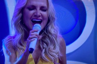 eliana-chora,-agradece-silvio-santos-e-canta-com-daniel-em-seu-ultimo-programa-no-sbt:-‘tudo-o-que-faco-e-com-amor’