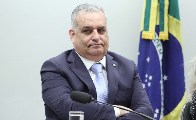 comissao-de-constituicao-e-justica-aprova-representante-da-sociedade-civil-em-comissao-de-tecnologias-do-sus