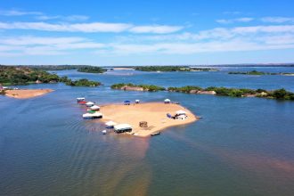 prefeitura-de-araguaina-orienta-campistas,-turistas-e-pescadores-que-frequentarao-a-regiao-do-garimpinho-na-temporada-de-praias