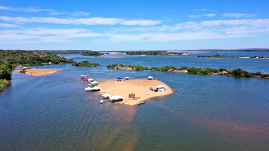 prefeitura-de-araguaina-orienta-campistas,-turistas-e-pescadores-que-frequentarao-a-regiao-do-garimpinho-na-temporada-de-praias
