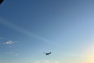 piloto-de-aviao-que-fez-voo-rasante-no-lago-e-identificado-e-inquerito-vai-apurar-possivel-conduta-perigosa