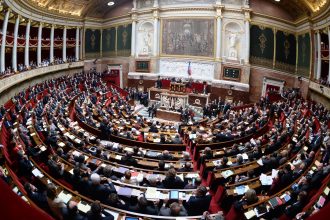 franca-entra-na-reta-final-das-legislativas-com-extrema-direita-forte;-o-que-isso-significa