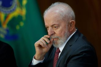 lula-acha-que-pode-tudo