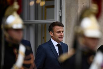 antecipado,-pleito-legislativo-pode-custar-a-macron-3-anos-com-premie-da-ultradireita