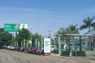 selecao-para-professor-substituto-oferece-salario-de-ate-r$-7,3-mil;-veja-edital