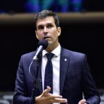 em-discursos-no-plenario,-deputados-comentam-taxa-de-juros-e-alta-do-dolar