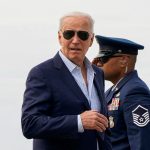 biden-diz-a-aliados-que-avalia-se-continuara-a-disputar-eleicoes,-afirma-jornal