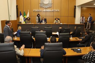 vereadores-rejeitam-emprestimos-de-r$-650-milhoes-e-prefeita-se-revolta-nas-redes-sociais