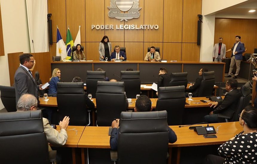 vereadores-rejeitam-emprestimos-de-r$-650-milhoes-e-prefeita-se-revolta-nas-redes-sociais