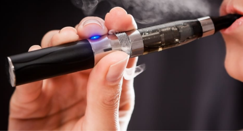 cigarro-eletronico-libera-seis-vezes-mais-nicotina-que-o-convencional